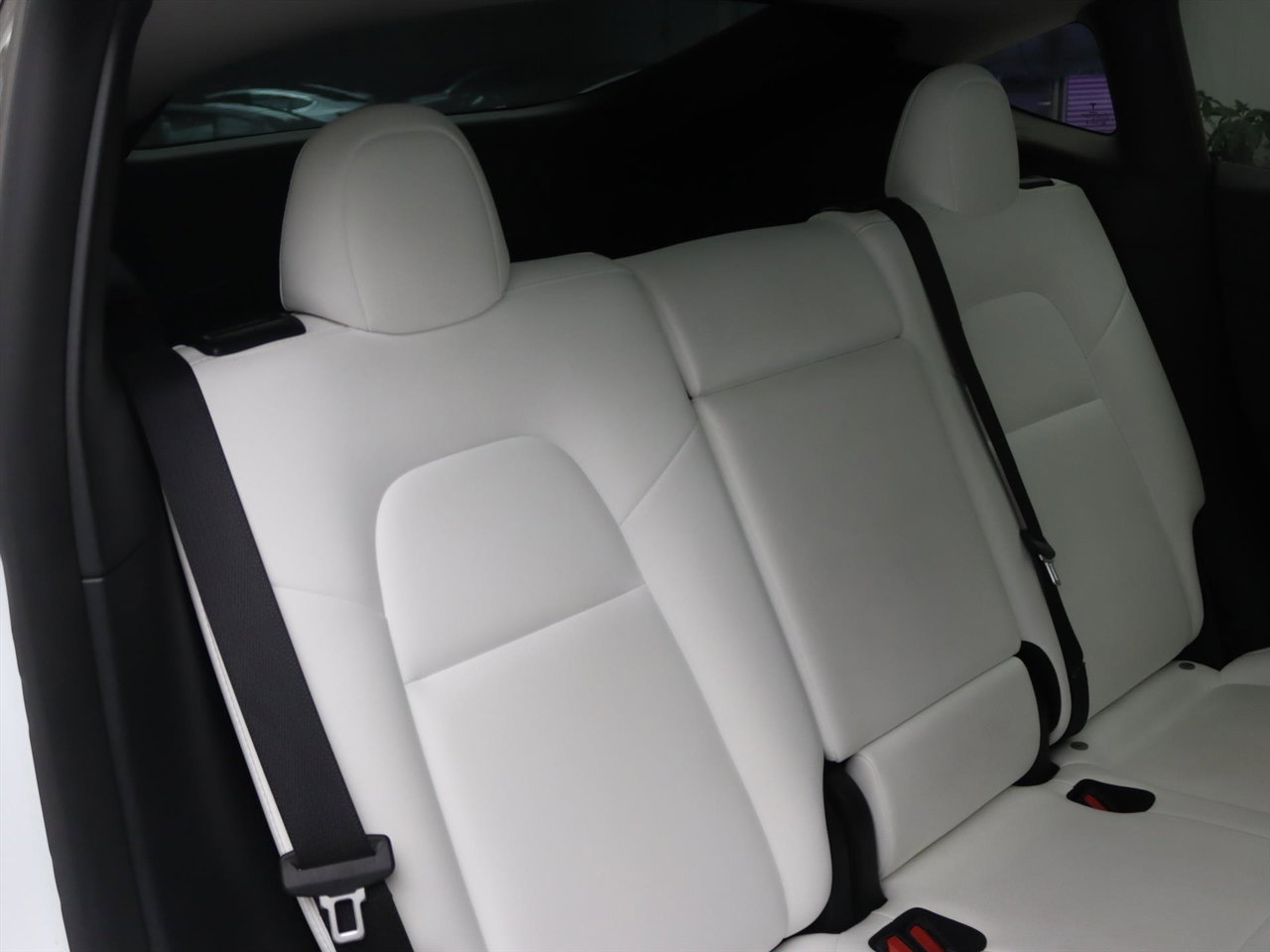 Tesla Model Y Long Range AWD 75kWh 351pk AMD RYZEN [ WIT LEDER+AUTOPILOT+20 INCH+PREMIUM AUDIO ] 16