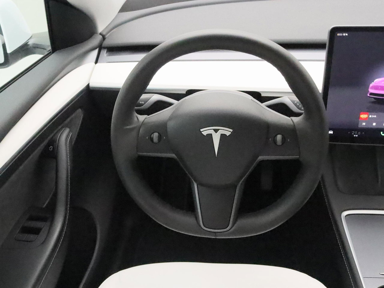 Tesla Model Y Long Range AWD 75kWh 351pk AMD RYZEN [ WIT LEDER+AUTOPILOT+20 INCH+PREMIUM AUDIO ] 18