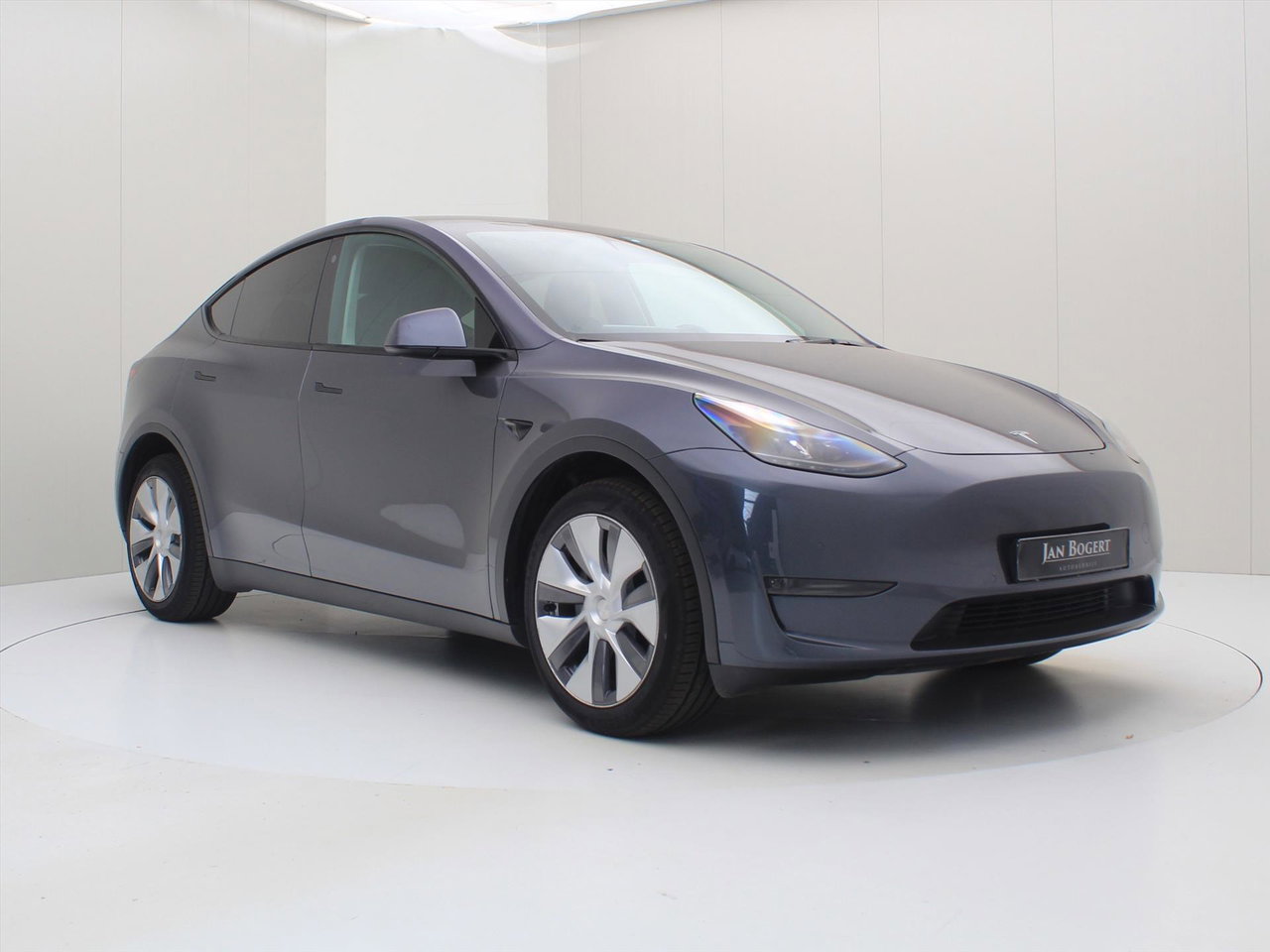 Tesla Model Y Long Range AWD 75kWh 351pk AMD RYZEN [ AUTOPILOT+19 INCH+PREMIUM AUDIO ] 4
