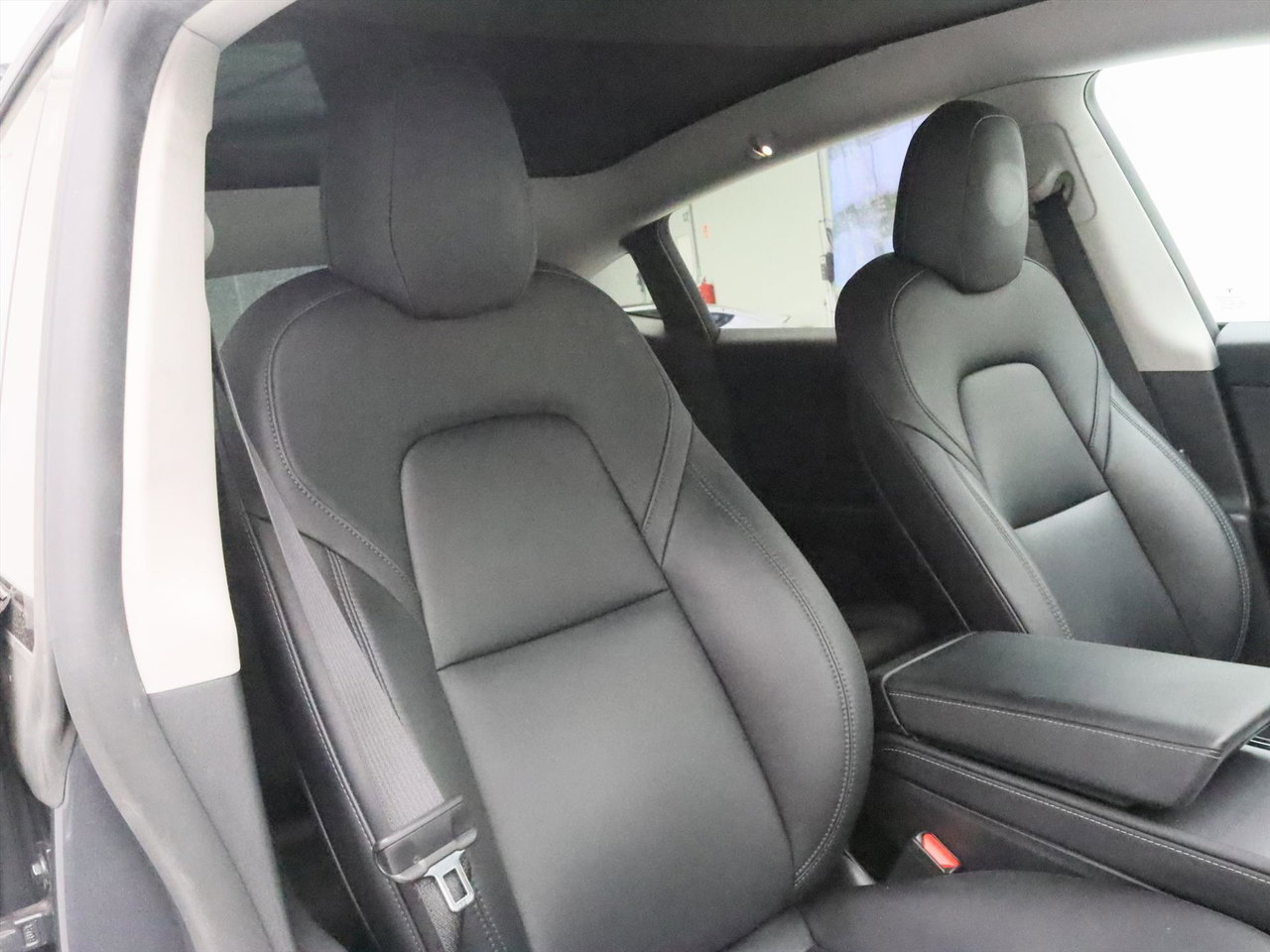 Tesla Model Y Long Range AWD 75kWh 351pk AMD RYZEN [ AUTOPILOT+19 INCH+PREMIUM AUDIO ] 22