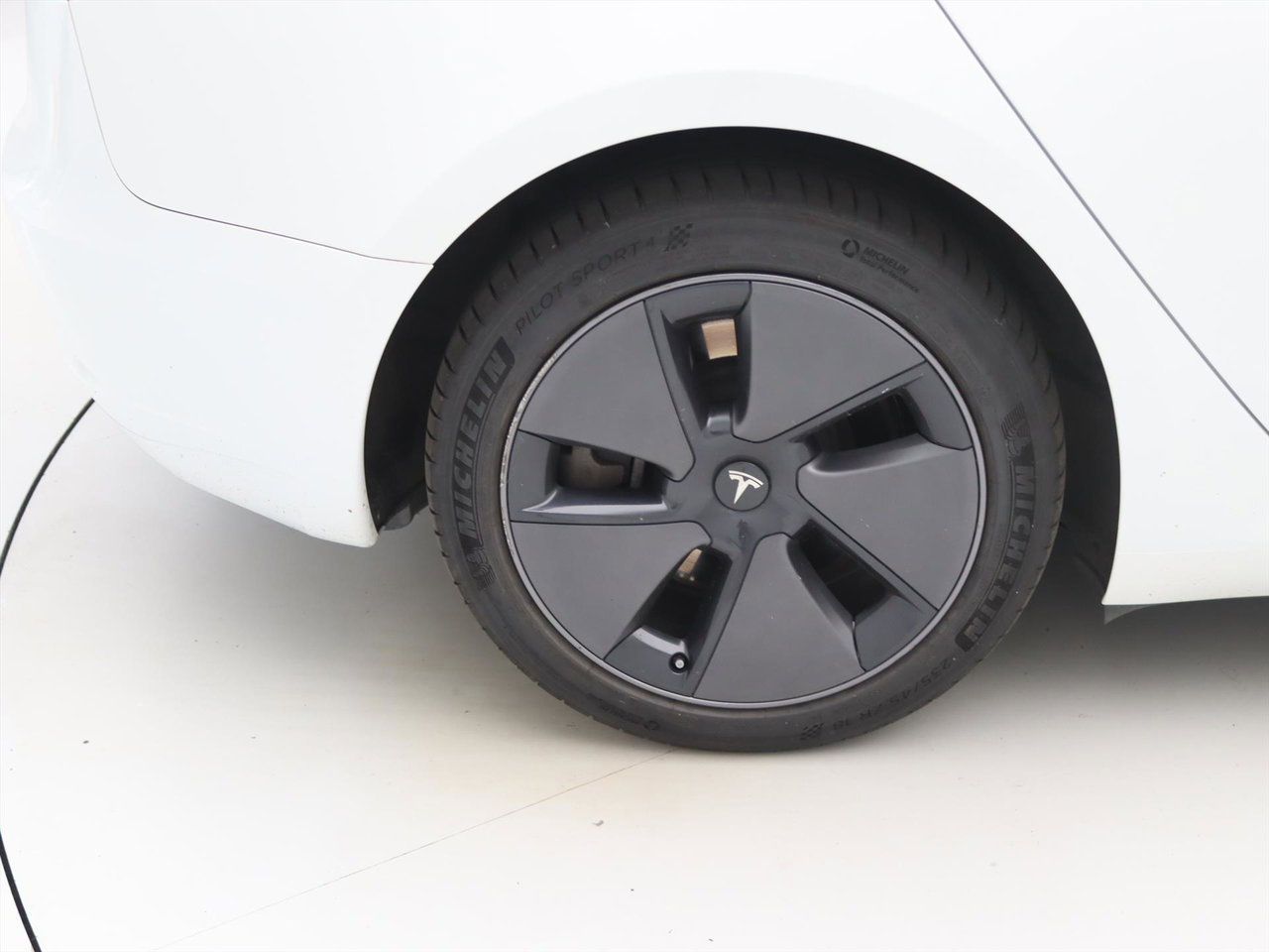 Tesla Model 3 Long-Range AWD 351pk 75 kWh UPGRADE [ AMD RYZEN+WARMTEPOMP+AUTOPILOT ] 11