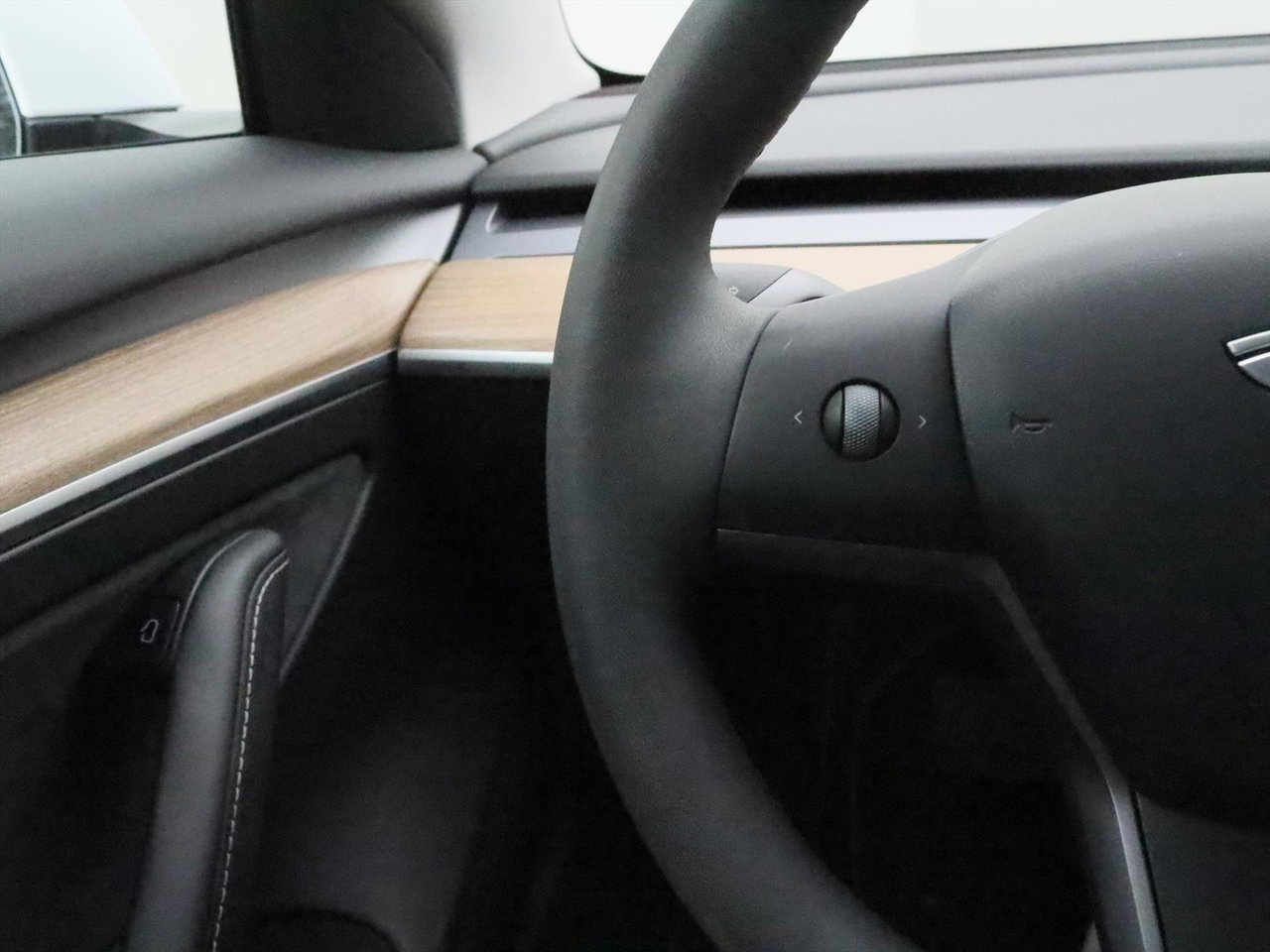 Tesla Model 3 Long-Range AWD 351pk 75 kWh UPGRADE [ AMD RYZEN+WARMTEPOMP+AUTOPILOT ] 26