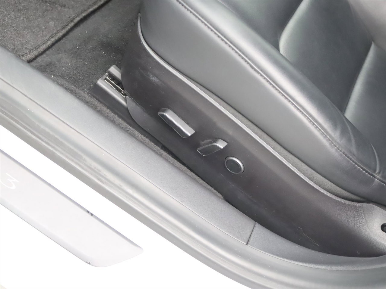Tesla Model 3 Long-Range AWD 351pk 75 kWh FACELIFT [ WARMTEPOMP+AUTOPILOT+620KM WLTP+PREMIUM AUDIO ] 24
