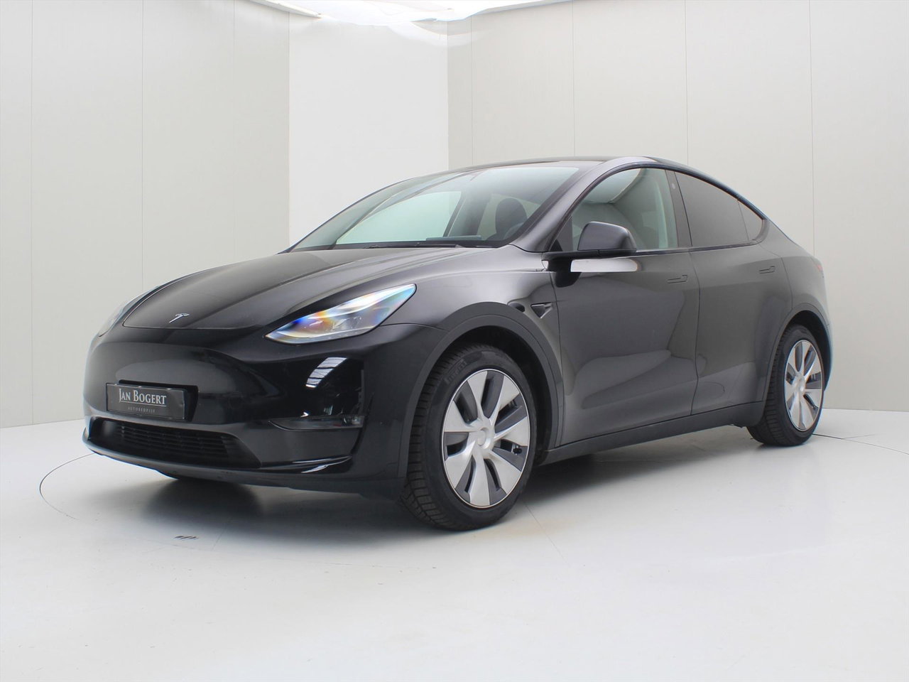 Tesla Model Y Long Range AWD 351pk [ AMD RYZEN+AUTOPILOT+19 INCH+PREMIUM AUDIO ]