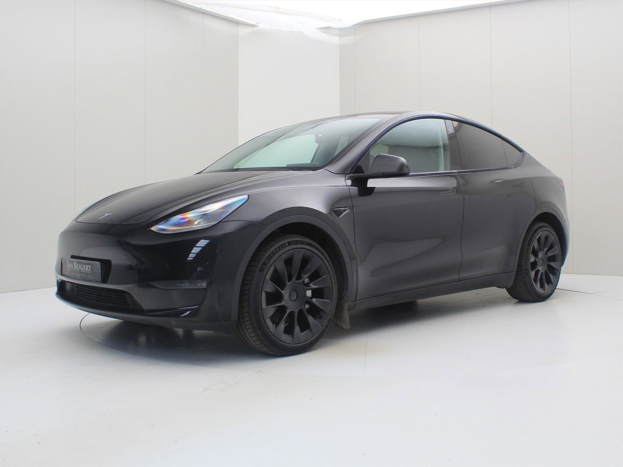Tesla Model Y Long Range AWD 75kWh 351pk [ AMD RYZEN+AUTOPILOT+19 INCH+PREMIUM AUDIO ]