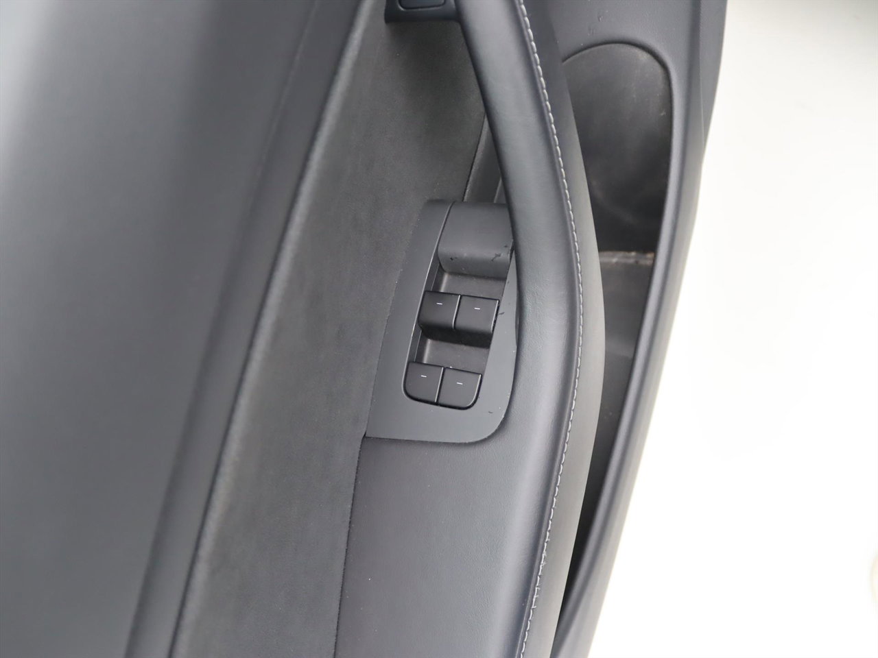 Tesla Model 3 Long-Range AWD 351pk 75 kWh FACELIFT [ WARMTEPOMP+AUTOPILOT+PREMIUM AUDIO ] 19