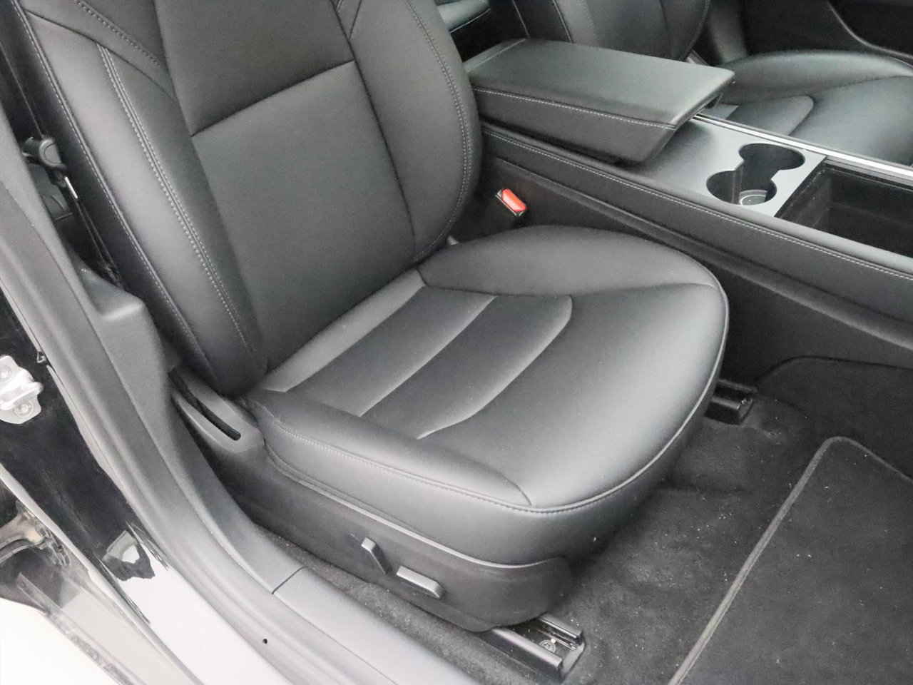 Tesla Model 3 Model 3 Standard RWD Plus FACELIFT 93.7% SoH [ AMD RYZEN+LFP-ACCU+WARMTEPOMP+AUTOPILOT ] 17
