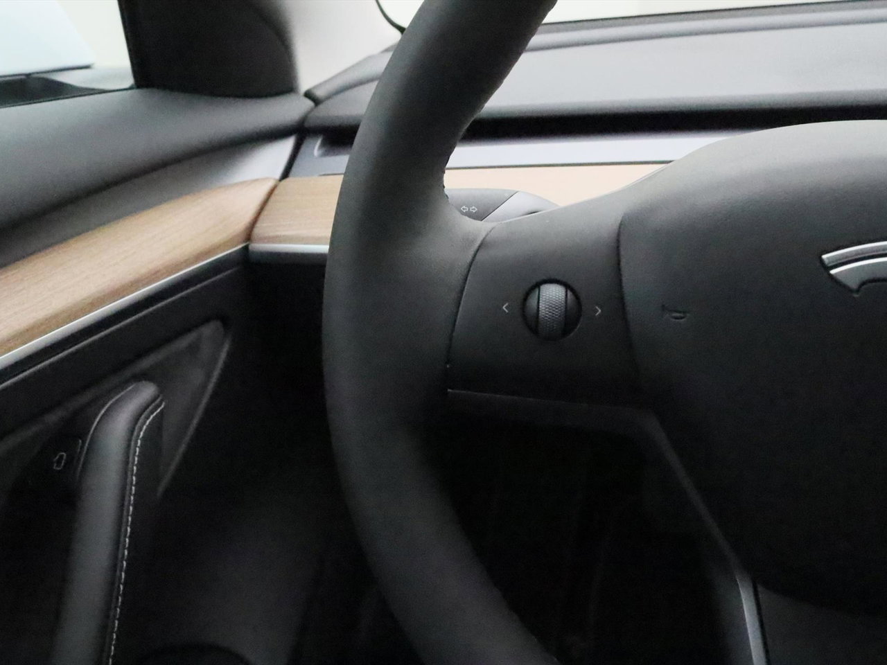 Tesla Model 3 Model 3 Standard RWD Plus 94.3% SoH FACELIFT [ AMD RYZEN+LFP-ACCU+WARMTEPOMP+AUTOPILOT ] 19