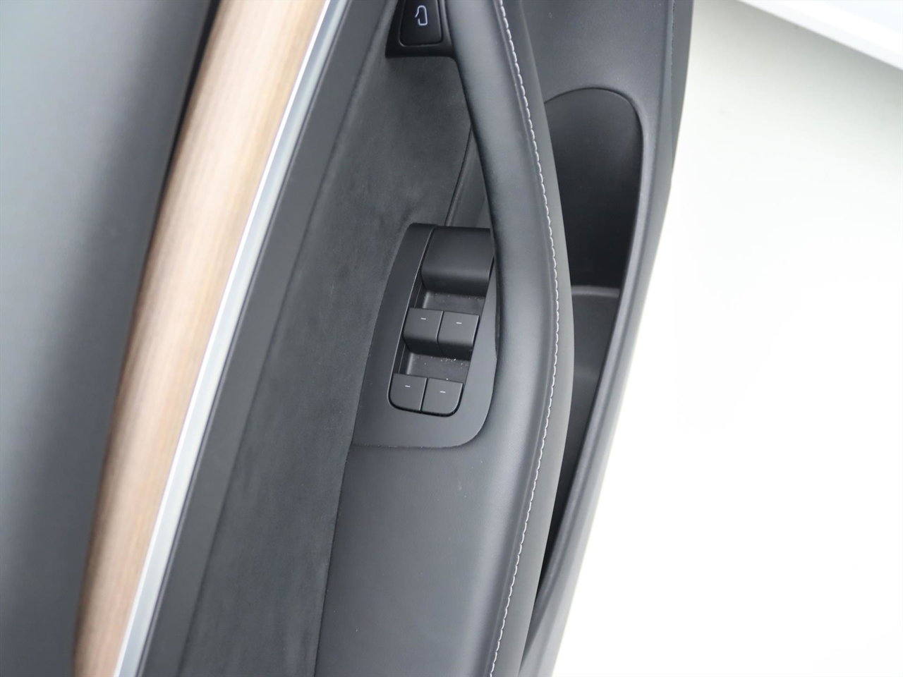 Tesla Model 3 Standard RWD Plus FACELIFT 94.2% SoH [ AMD RYZEN+LFP-ACCU+WARMTEPOMP+AUTOPILOT+60 kWh ] 24