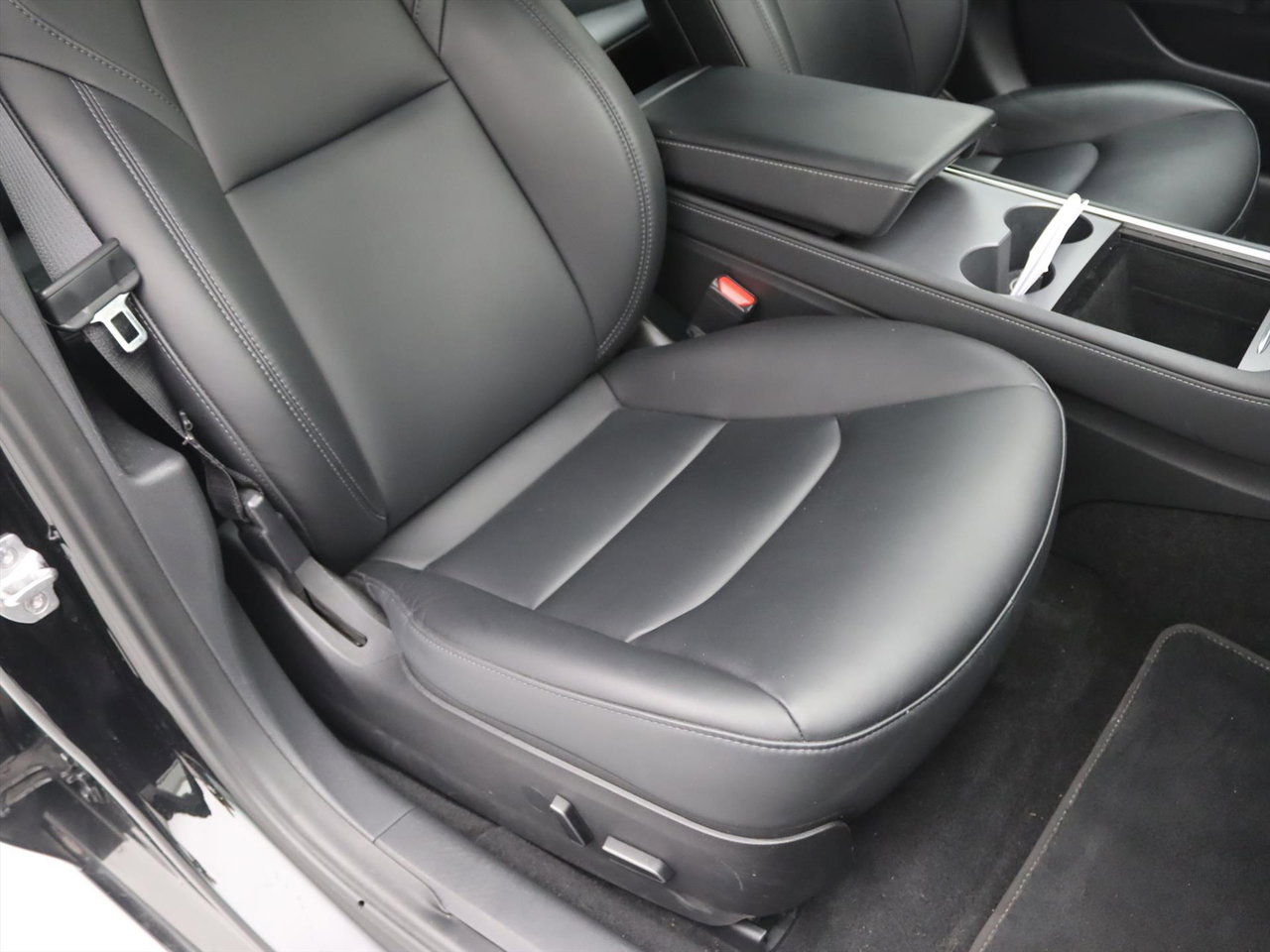 Tesla Model 3 Long-Range AWD 351pk 75 kWh UPGRADE 92,2% SoH [ WARMTEPOMP+AUTOPILOT ] 19