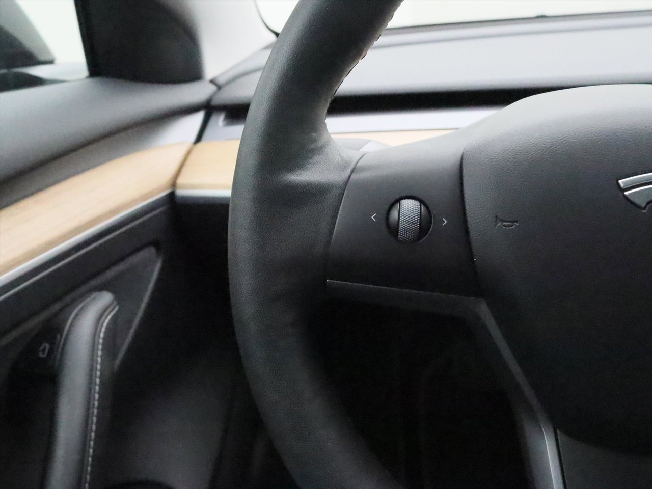 Tesla Model 3 Long-Range AWD 351pk 75 kWh UPGRADE 92,2% SoH [ WARMTEPOMP+AUTOPILOT ] 26