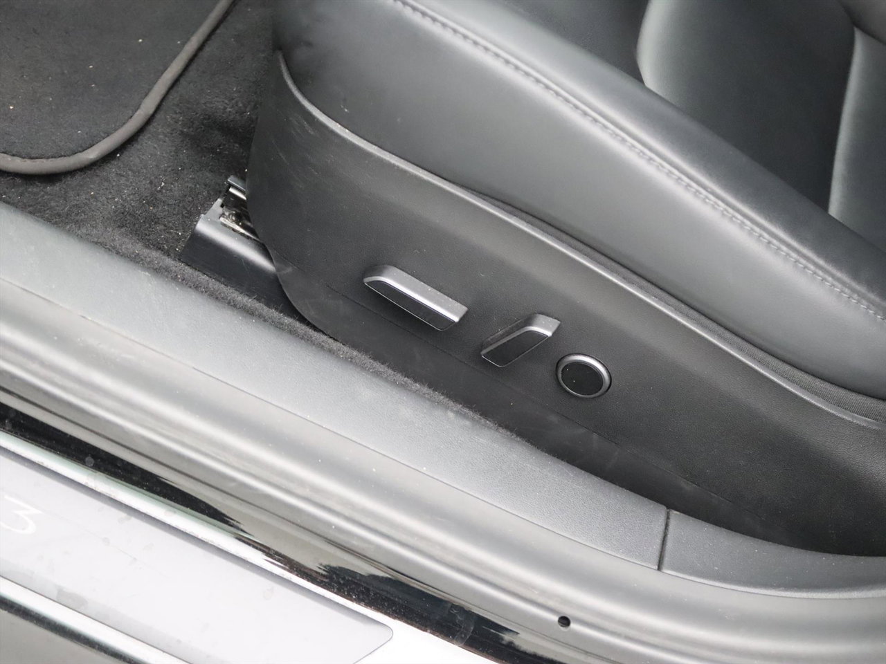 Tesla Model 3 Long-Range AWD 351pk 75 kWh UPGRADE 92,2% SoH [ WARMTEPOMP+AUTOPILOT ] 24