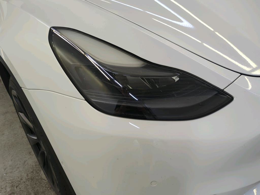 Tesla Model Y Long Range AWD 75kWh 351pk 92,2% SoH [ WIT LEDER+TREKHAAK+AUTOPILOT+20 INCH+PREMIUM AUDIO ] 11