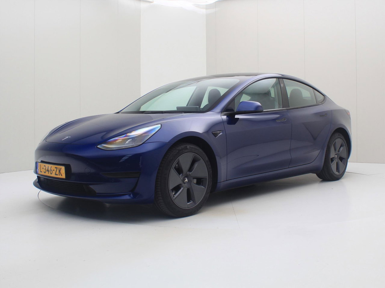 Tesla Model 3 Model 3 Standard RWD Plus FACELIFT 90.6% SoH [ LFP-ACCU+WARMTEPOMP+AUTOPILOT+60 kWh+PREMIUM ] 2