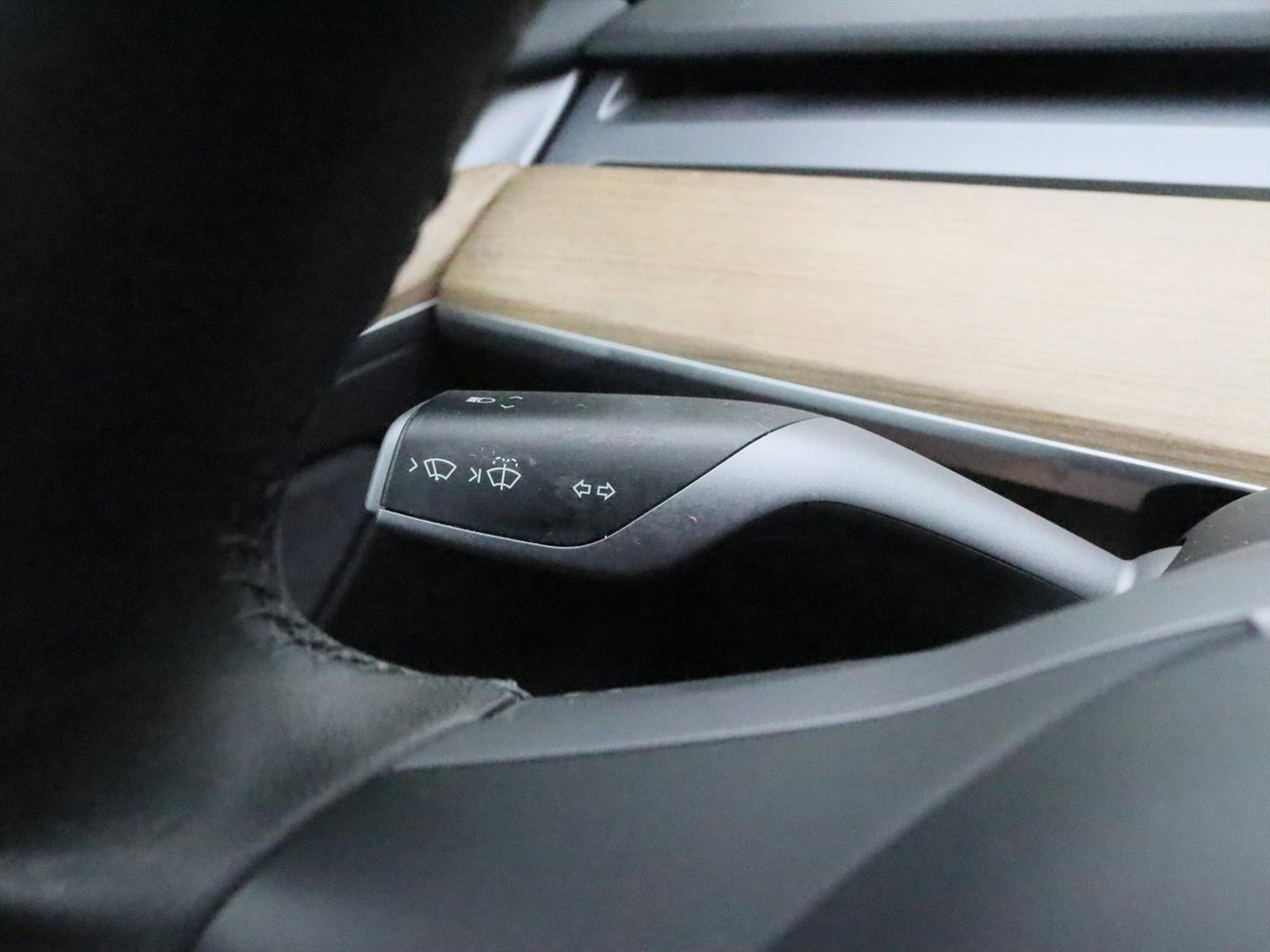 Tesla Model 3 Model 3 Standard RWD Plus FACELIFT 90.6% SoH [ LFP-ACCU+WARMTEPOMP+AUTOPILOT+60 kWh+PREMIUM ] 28