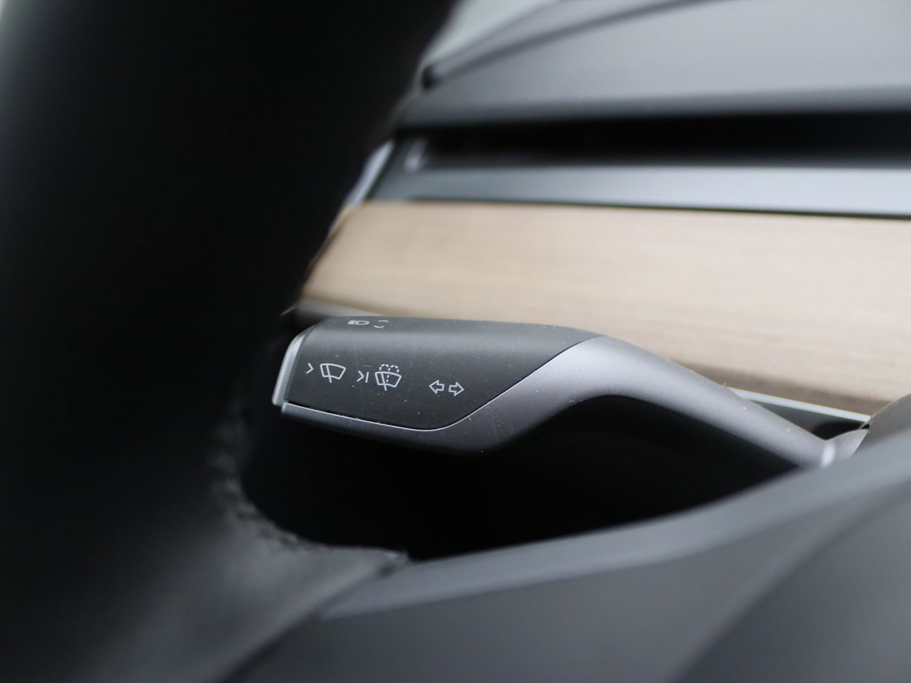 Tesla Model Y Long Range AWD 75kWh 351pk 94.2% SoH AMD RYZEN [ TREKHAAK+AUTOPILOT+19 INCH+PREMIUM AUDIO ] 24