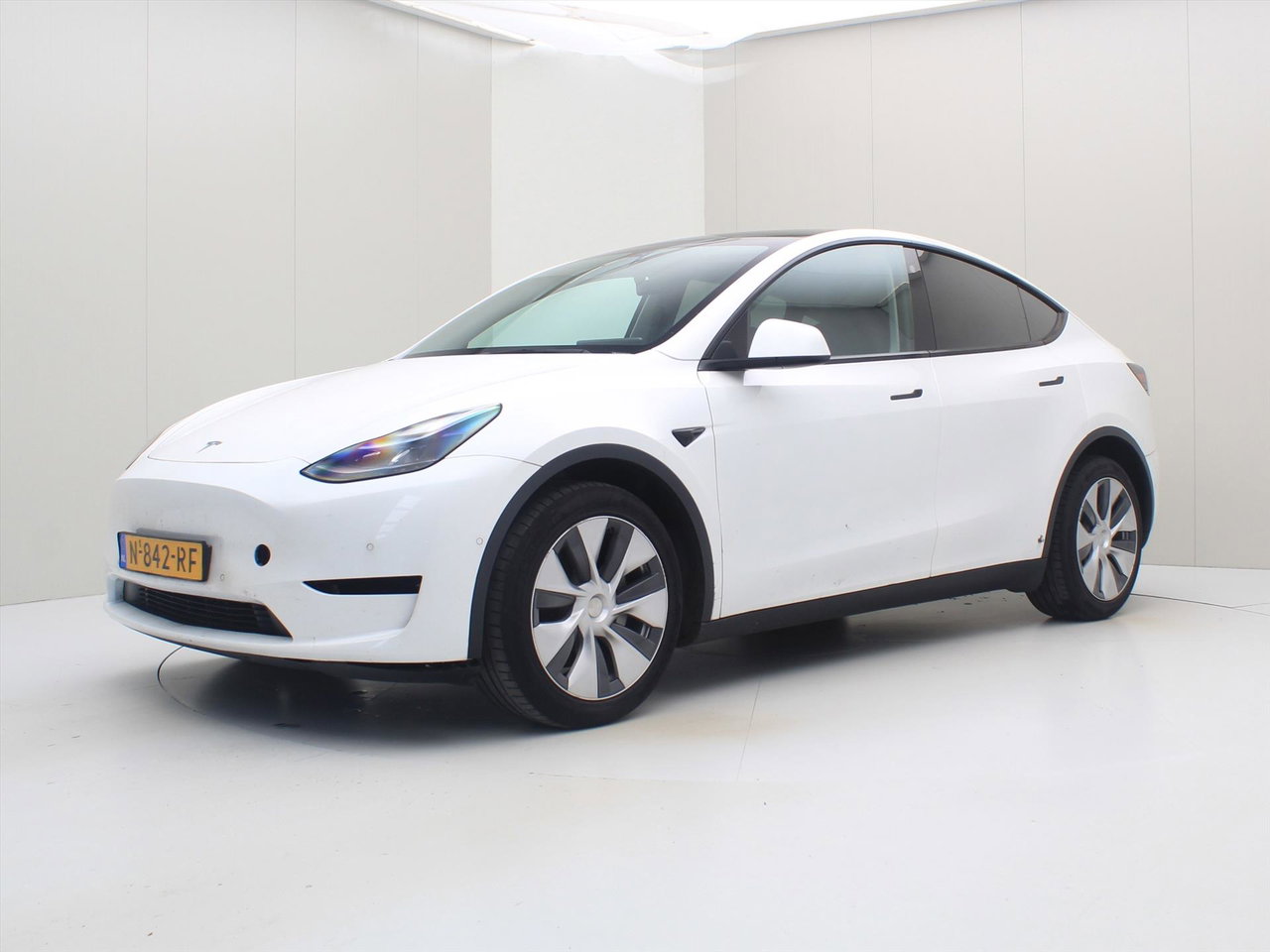 Tesla Model Y Long Range 351pk AWD 89% SoH [ AUTOPILOT+19 INCH+PREMIUM AUDIO ] 2