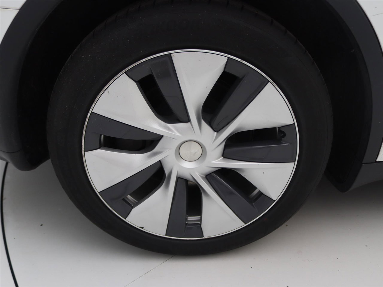 Tesla Model Y Long Range 351pk AWD 89% SoH [ AUTOPILOT+19 INCH+PREMIUM AUDIO ] 13