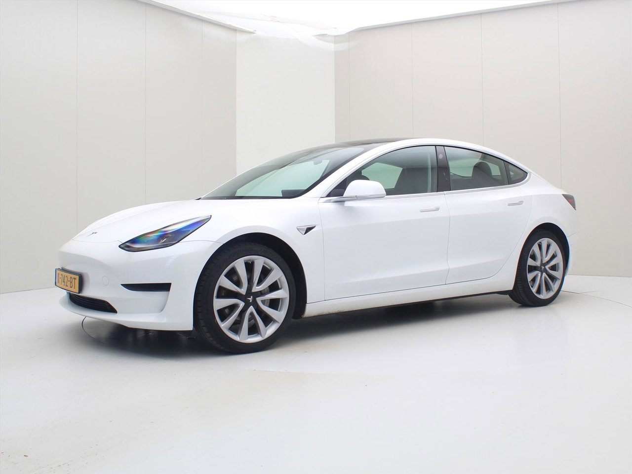 Tesla Model 3 Standard RWD Plus 89,3% SoH [ LFP-ACCU+AUTOPILOT+60 kWh+PREMIUM AUDIO ] 8