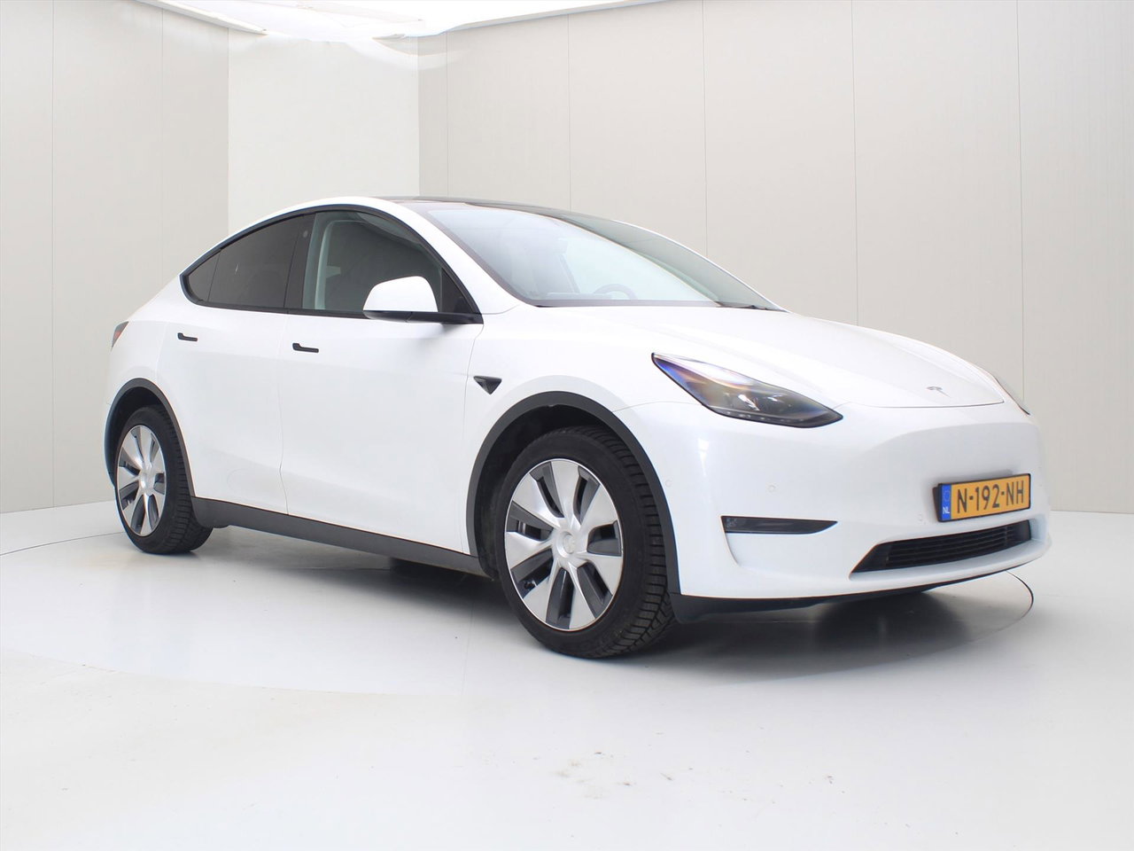 Tesla Model Y Long Range AWD 75kWh 351pk 92.8% SoH [ AMD RYZEN+AUTOPILOT+19 INCH+PREMIUM AUDIO ] 4