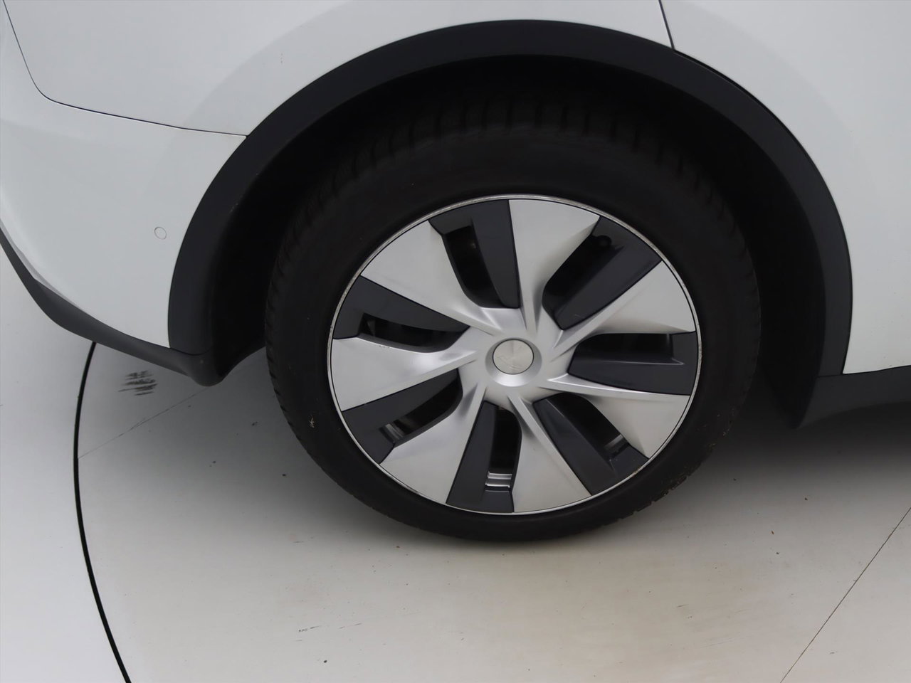 Tesla Model Y Long Range AWD 75kWh 351pk 92.8% SoH [ AMD RYZEN+AUTOPILOT+19 INCH+PREMIUM AUDIO ] 9