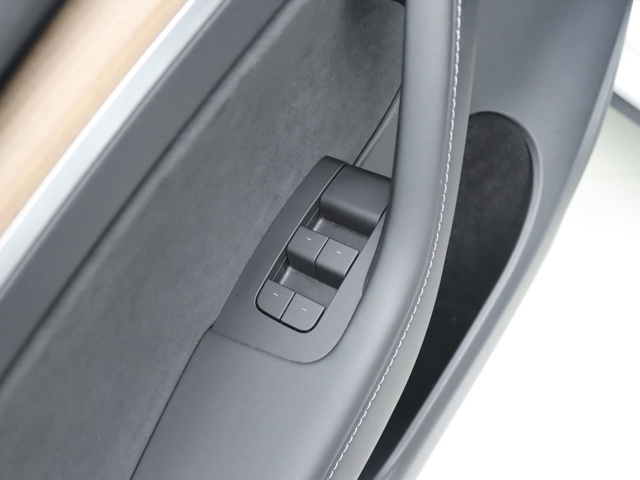 Tesla Model Y Long Range AWD 75kWh 351pk 92.8% SoH [ AMD RYZEN+AUTOPILOT+19 INCH+PREMIUM AUDIO ] 29