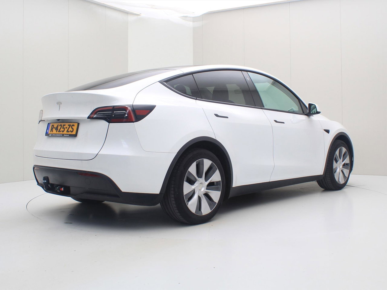 Tesla Model Y Standard RWD Plus 92.4% SoH [ TREKHAAK+LFP ACCU+AUTOPILOT+19 INCH+PREMIUM AUDIO ] 3