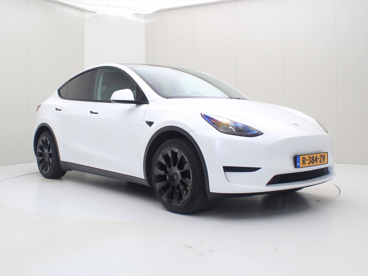 Tesla Model Y Standard RWD Plus 351pk 92.7% SoH [ TREKHAAK+LFP ACCU+AUTOPILOT+20 INCH+PREMIUM AUDIO ] 4
