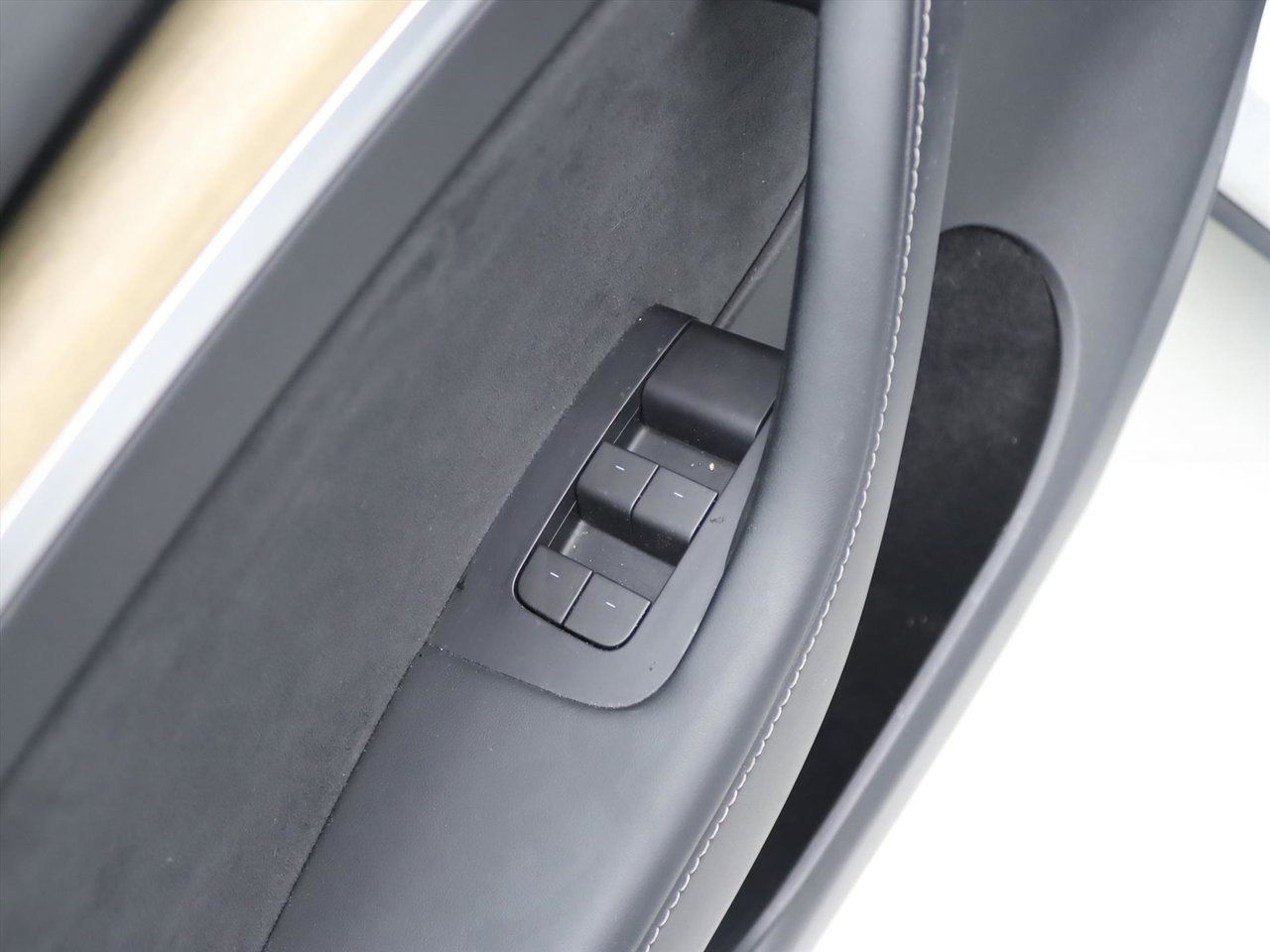 Tesla Model Y Standard RWD Plus 351pk 92.7% SoH [ TREKHAAK+LFP ACCU+AUTOPILOT+20 INCH+PREMIUM AUDIO ] 29