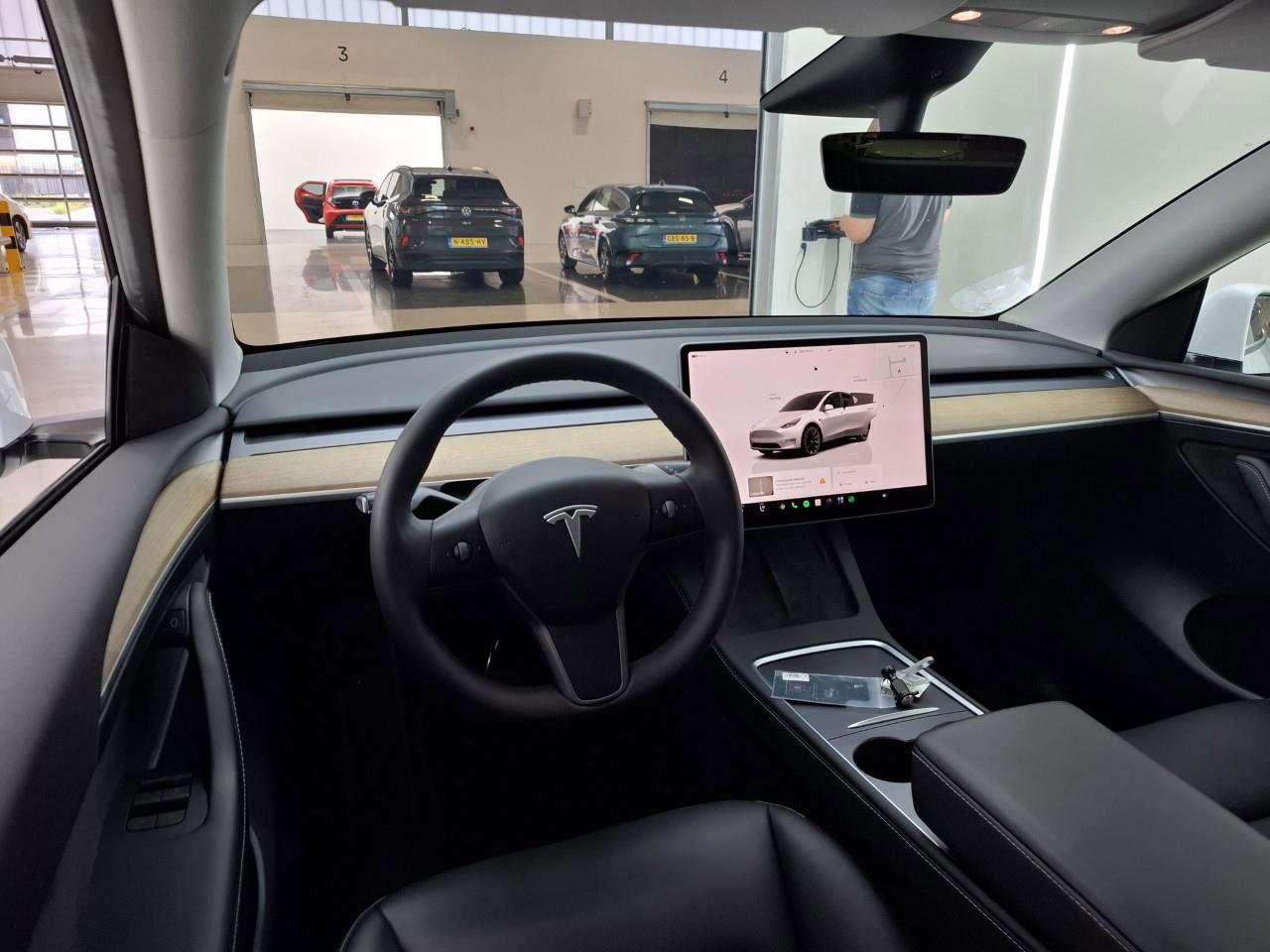 Tesla Model Y Long Range AWD 75kWh 351pk 92.1% [ AMD RYZEN+AUTOPILOT+20 INCH+PREMIUM AUDIO ] 4