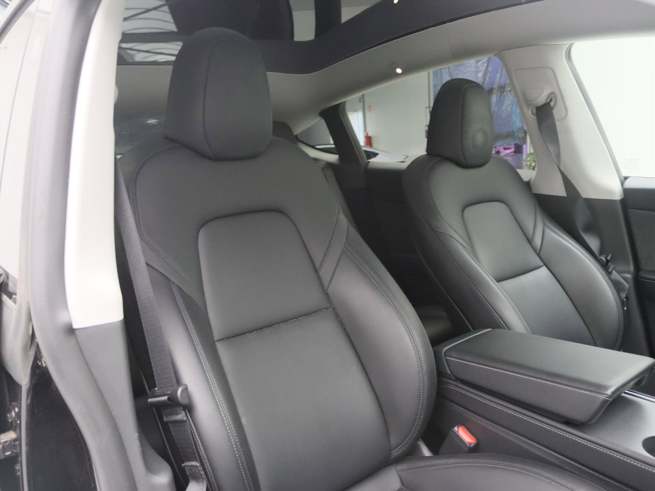 Tesla Model Y Long Range AWD 351pk 96.4% SoH [ HW4+TREKHAAK+20 INCH+AMD RYZEN ] 16