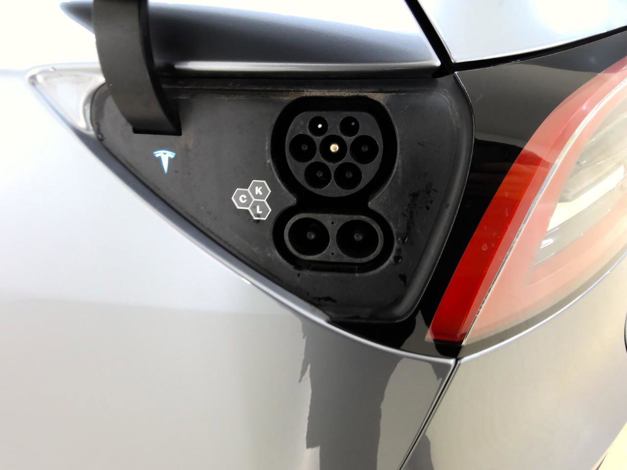 Tesla Model Y Standard RWD Plus 351pk 92.5% SoH [ AMD RYZEN+LFP ACCU+AUTOPILOT+19 INCH+PREMIUM AUDIO ] 9