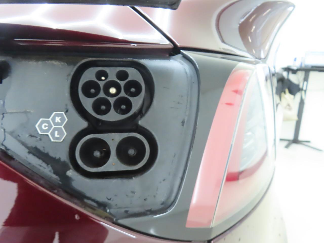 Tesla Model Y Long Range 345pk AWD 97% SoH [ CHERRY+WIT LEDER+AMD RYZEN+PREMIUM AUDIO ] 17
