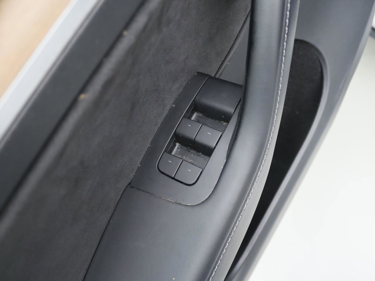 Tesla Model Y Long Range AWD 75kWh 351pk [ AMD RYZEN+AUTOPILOT+19 INCH+PREMIUM AUDIO ] 23