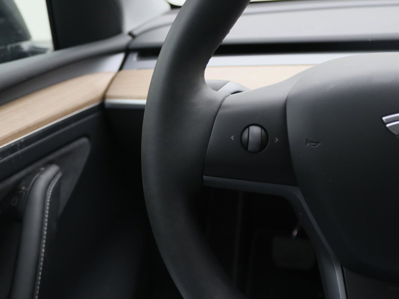 Tesla Model Y Long Range 295pk Long Range RDW [ HW4+FSD SUPERVISED €99,-+CAMERA+LEDER+CLIMAAT+TREKHAAK ] 28