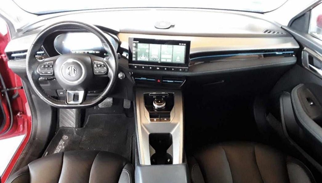 MG MG5 Luxury 7
