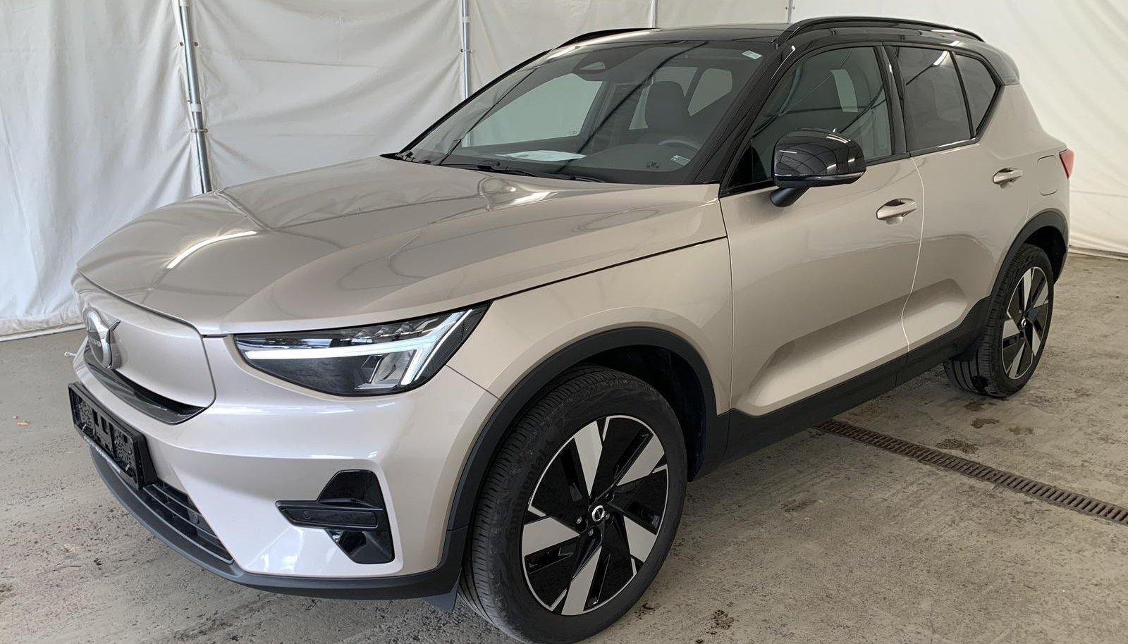 Volvo XC40 Core Recharge Pure Electric