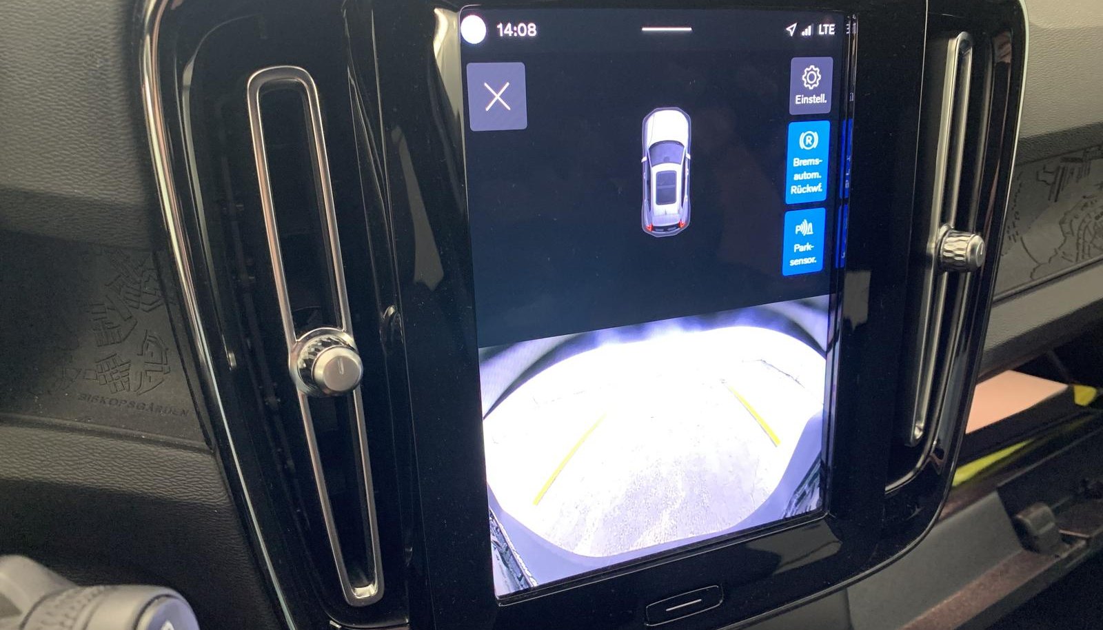Volvo XC40 Core Recharge Pure Electric 12
