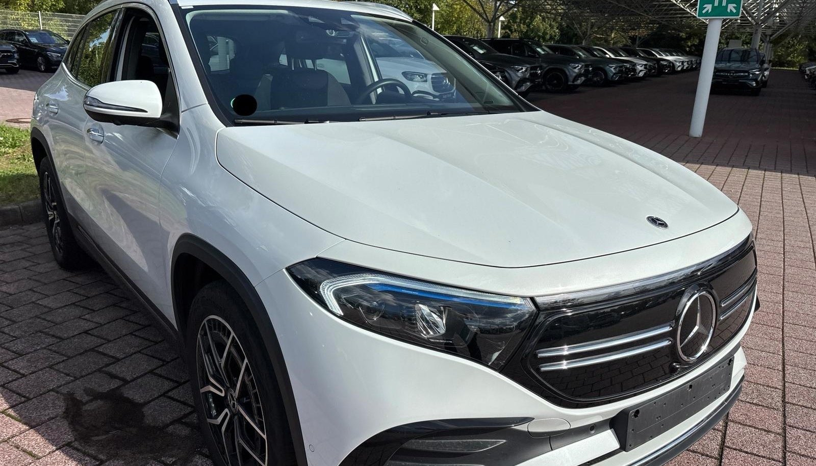 Mercedes-Benz EQA AMG Line 2
