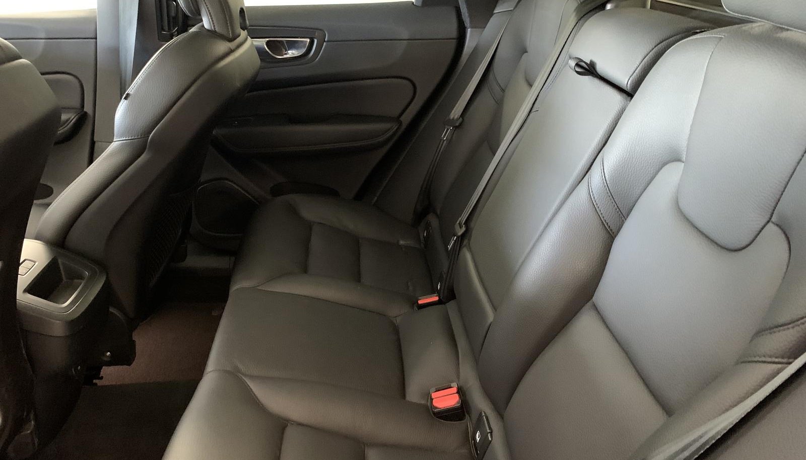 Volvo XC60 Plus Bright AWD 9