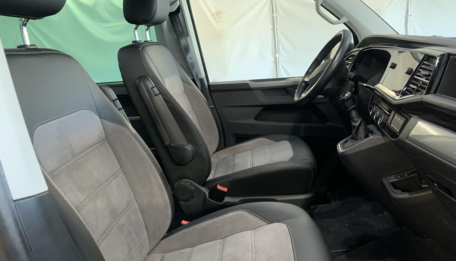 Volkswagen Multivan Generation Six 3