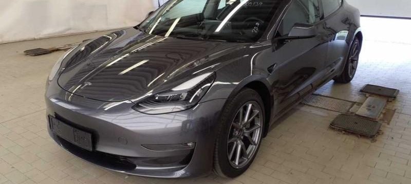 Tesla Model 3 Long Range Dual AWD