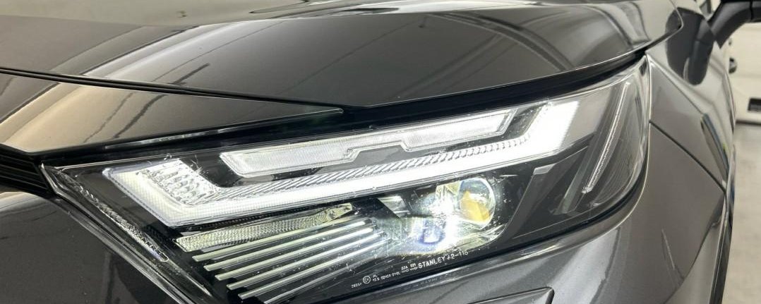 Toyota RAV Style 7