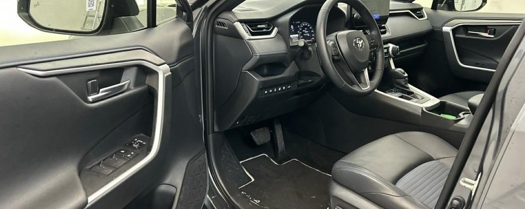 Toyota RAV Style 8
