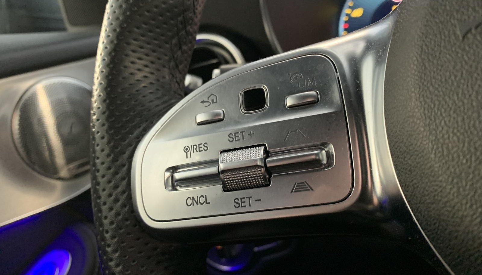 Mercedes-Benz GLC AMG Line 12