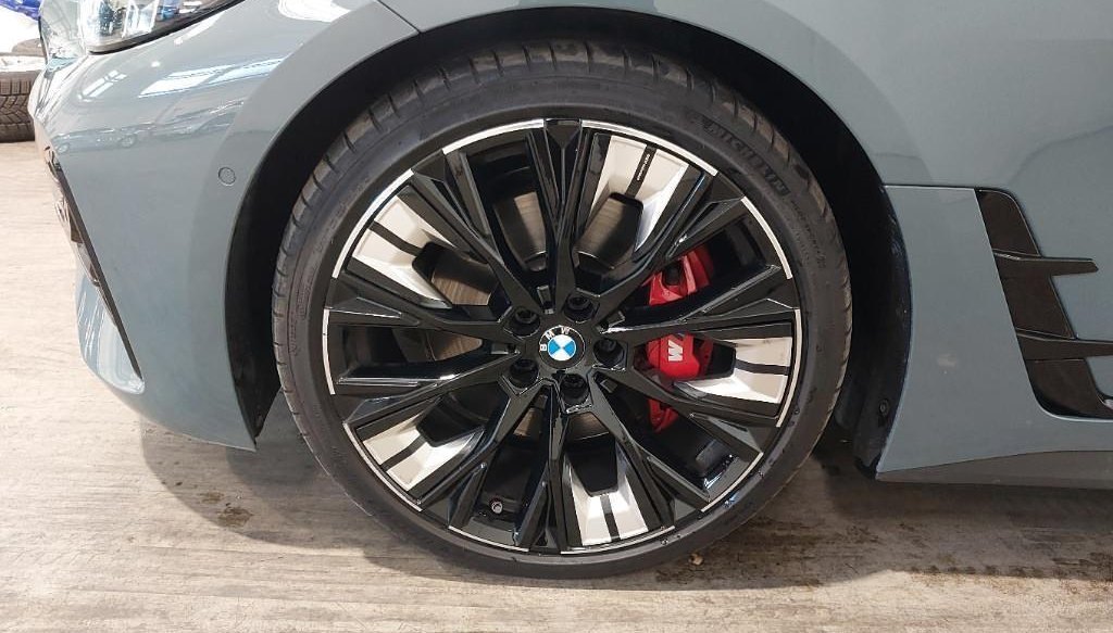 BMW 4 M Sport Pro 6