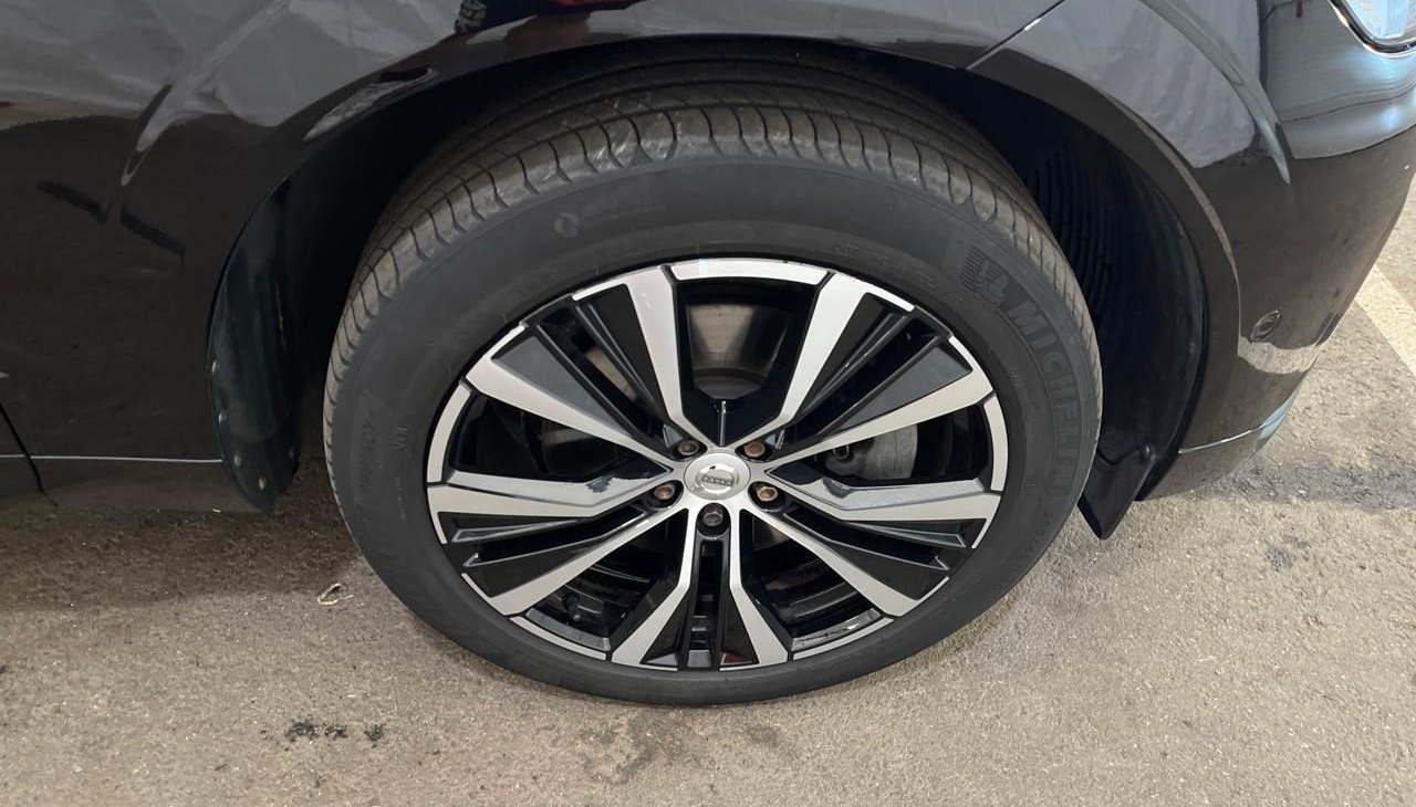 Volvo XC60 Ultimate Dark 5