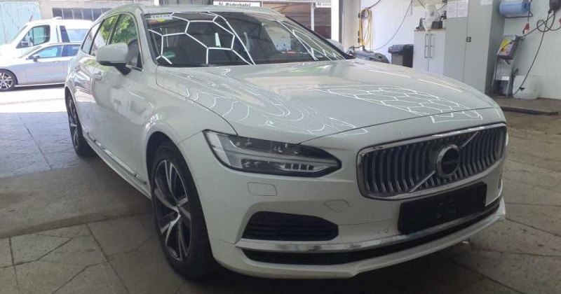 Volvo V90 Core Recharge PHEV AWD 2