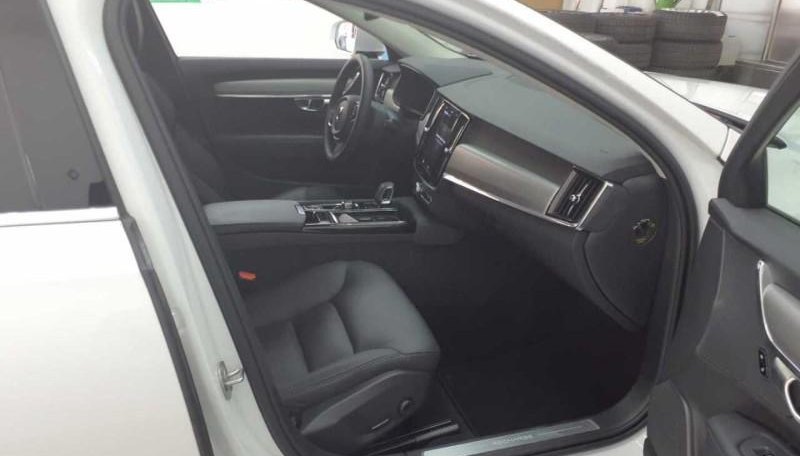 Volvo V90 Core Recharge PHEV AWD 6