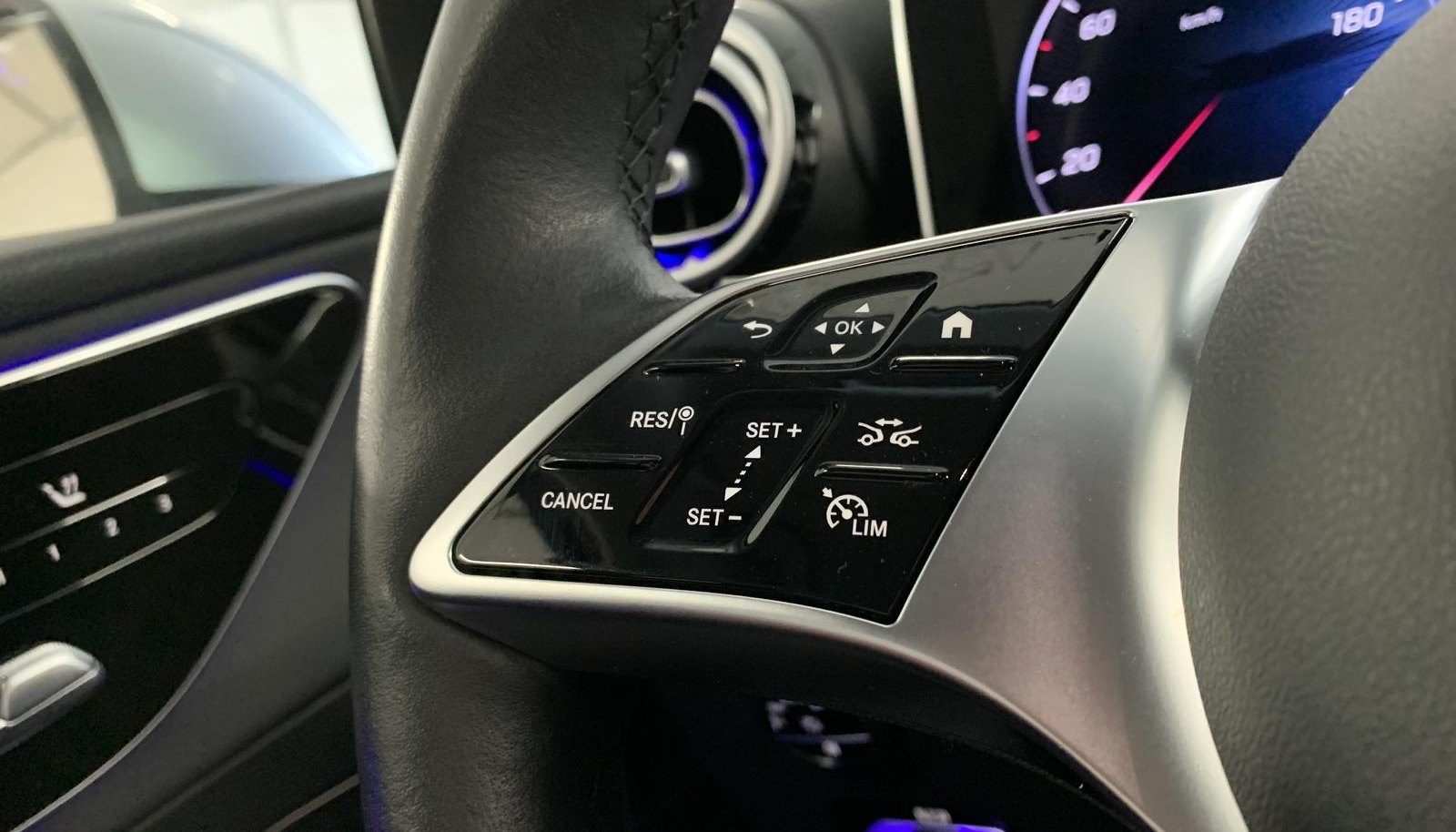 Mercedes-Benz GLC GLC 300 e 4Matic Edition Avantgarde 12